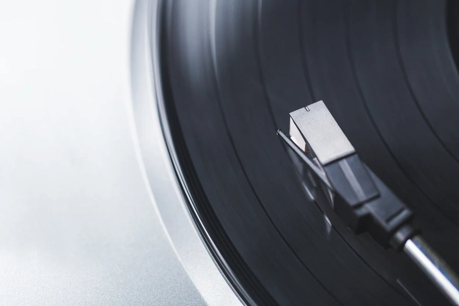 Triangle turntable installation